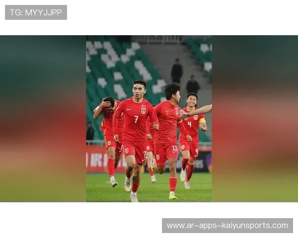 中国足球队战术体系现代化转型探讨，国足技战术